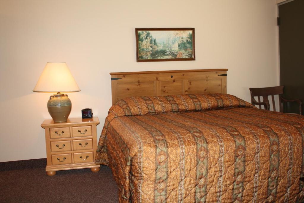 Outback Roadhouse & Hotel